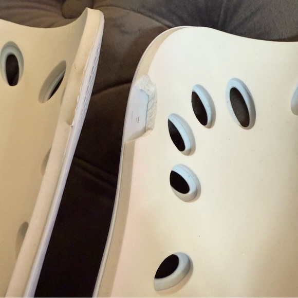 SOLD Nike Unisex Soccer Shield Shin Guards est L White 7” Ventilated Hard Shell - Picture 3 of 5